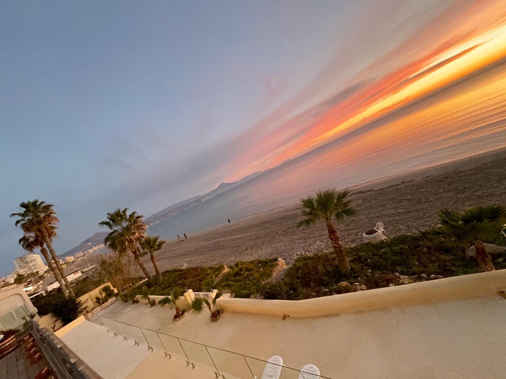 Excepcional Apartamento Amanecer Al Borde De Playa Y Mar, En Chalet Roquetes アリカンテ エクステリア 写真